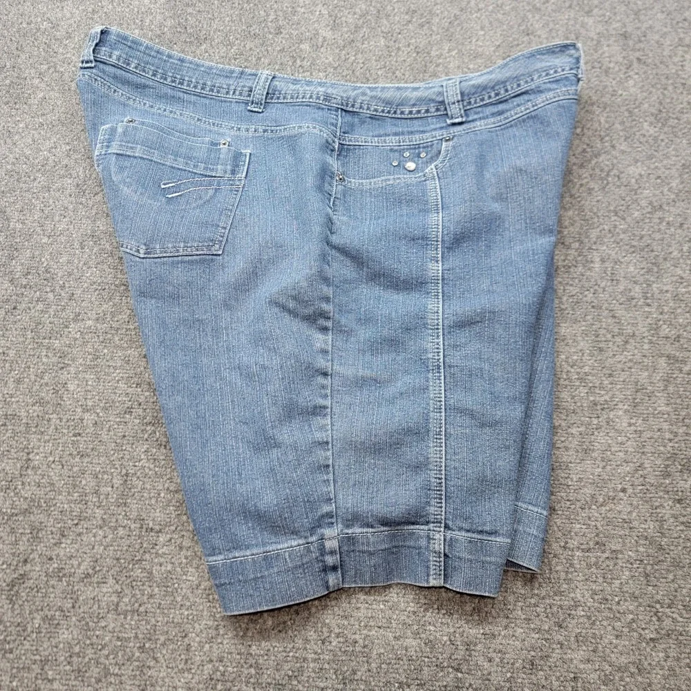 Wak Jeans Kiss Me Women 22W Denim Shorts Medium Wash Rhinestone Stretch Blue